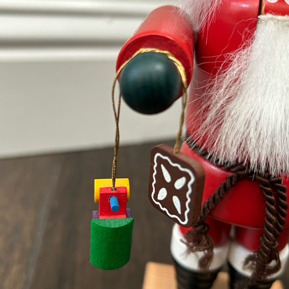 Seiffener Nubknackerhaus German Nutcracker Santa BellBox Christian Ulbricht READ - Picture 6 of 16